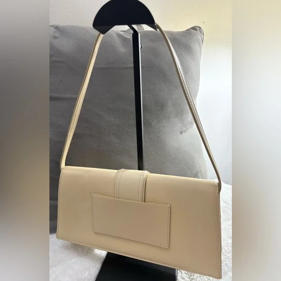 Jacquemus Le Bambino Long bag in calf leather.